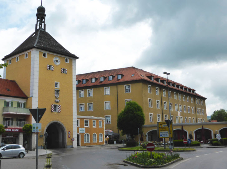 Laufen Castle, Germany